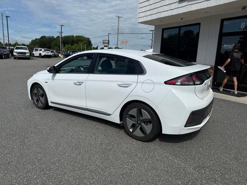 2020 Hyundai IONIQ Hybrid Limited