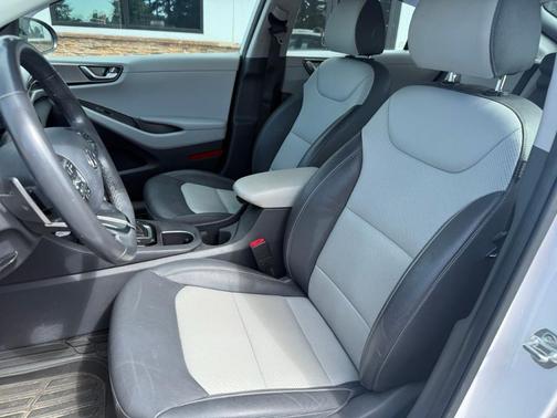 2020 Hyundai IONIQ Hybrid Limited
