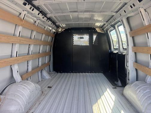 2024 GMC Savana 2500 Work Van