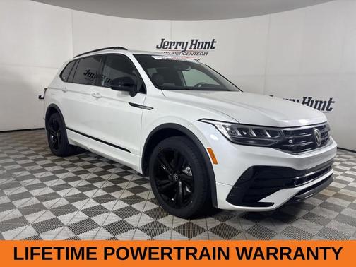 Opal White Pearl Effect 2023 Volkswagen Tiguan 2.0T SE R-Line Black