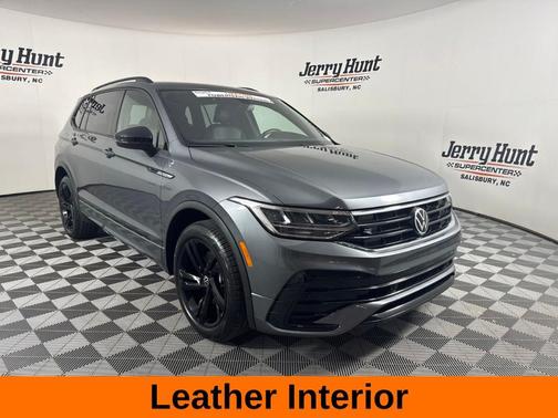 2024 Volkswagen Tiguan 2.0T SE R-Line Black