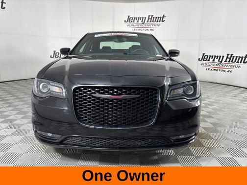 Gloss Black 2023 Chrysler 300 S