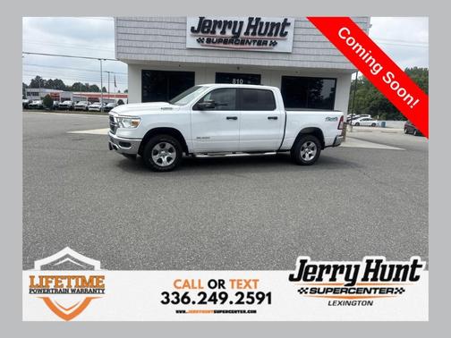 Bright White Clearcoat 2023 RAM 1500 Big Horn