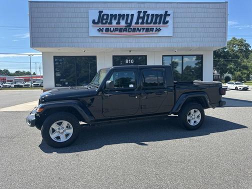 2022 Jeep Gladiator Sport