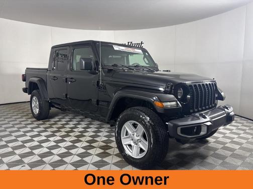2022 Jeep Gladiator Sport