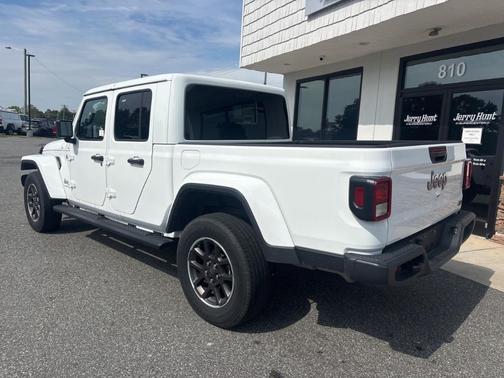 2023 Jeep Gladiator Overland