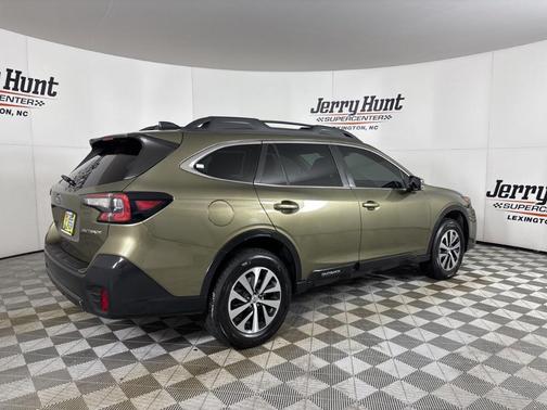 2022 Subaru Outback Premium