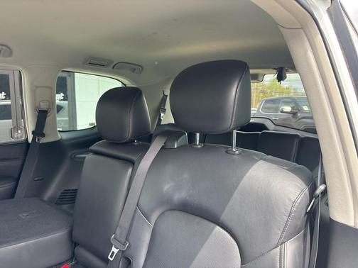 2023 INFINITI QX80 Luxe