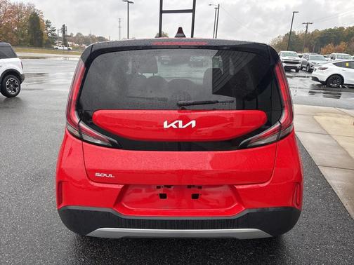 2024 Kia Soul LX