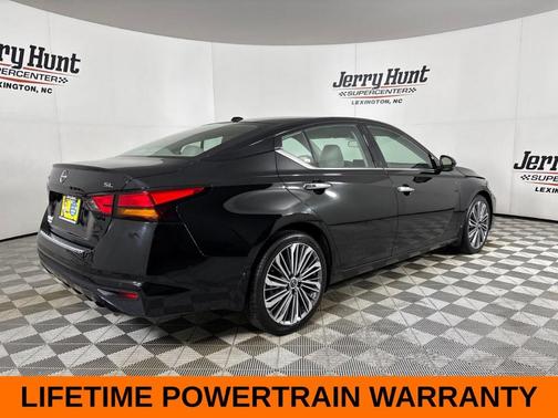 Black 2023 Nissan Altima 2.5 SL