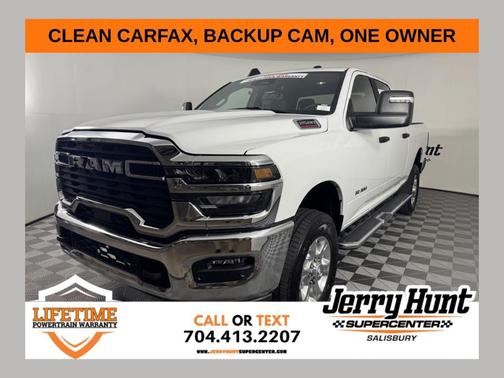 Bright White Clearcoat 2026 RAM 2500 Big Horn