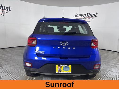 2024 Hyundai VENUE SEL