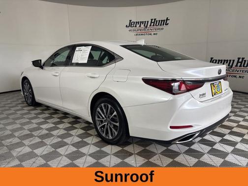 2022 Lexus ES 350 Base