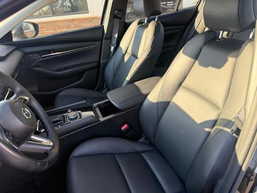 2025 Mazda Mazda3 FWD w/Preferred Package