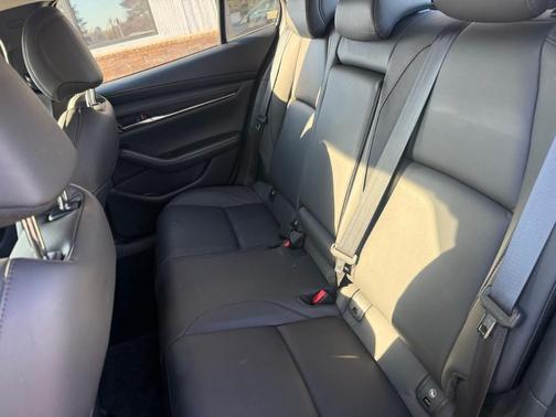 2025 Mazda Mazda3 FWD w/Preferred Package