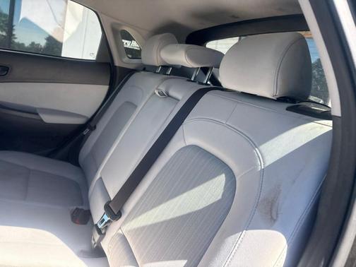 Ultra Black 2023 Hyundai KONA SEL