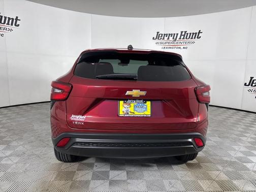 2025 Chevrolet Trax LS