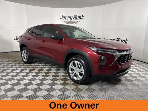 2025 Chevrolet Trax LS