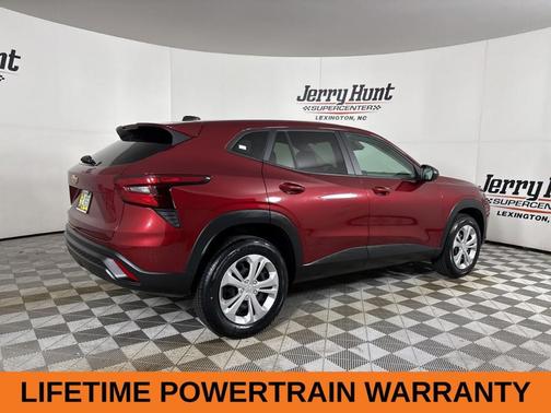 2025 Chevrolet Trax LS