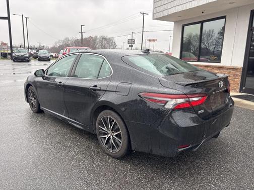2021 Toyota Camry SE