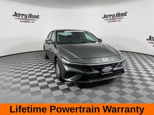 Amazon Gray 2025 Hyundai ELANTRA SE