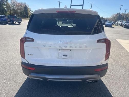 2022 Kia Telluride S
