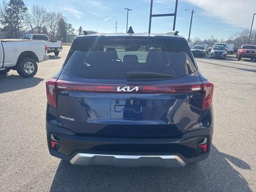 2024 Kia Seltos EX