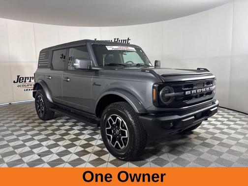 2024 Ford Bronco Outer Banks