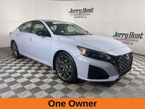 2023 Nissan Altima 2.0 SR