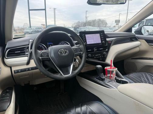 2022 Toyota Camry LE