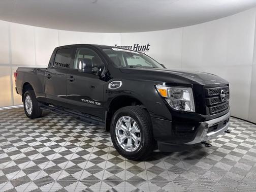 2024 Nissan Titan XD SV