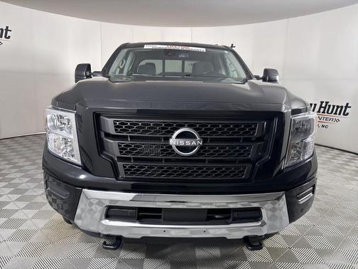 2024 Nissan Titan XD SV