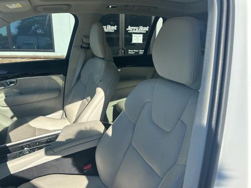 2019 Volvo XC90 T5 Momentum
