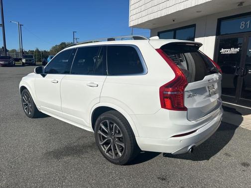 2019 Volvo XC90 T5 Momentum