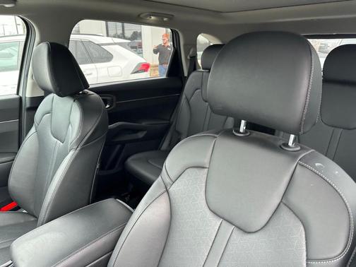 2023 Kia Sorento X-Line EX