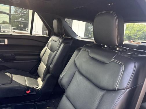 Black Metallic 2021 Ford Explorer ST