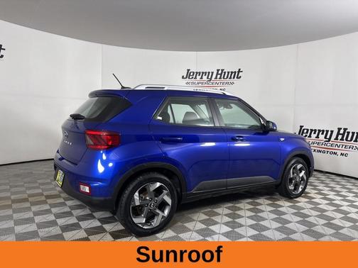 2023 Hyundai VENUE SEL