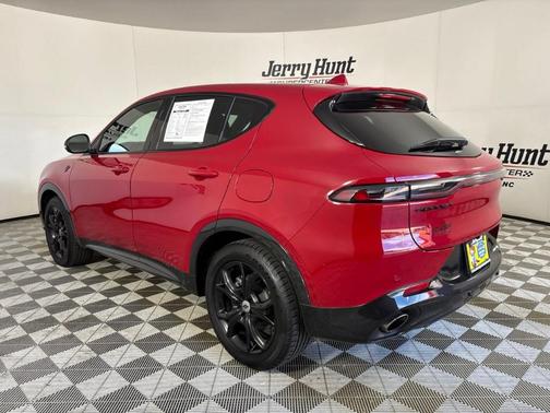 HOT TAMALE 2024 Dodge Hornet R/T Plus
