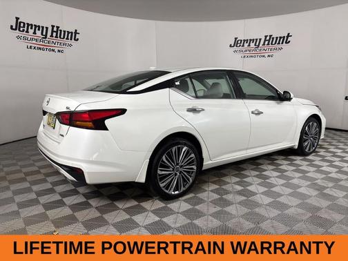 2025 Nissan Altima SL