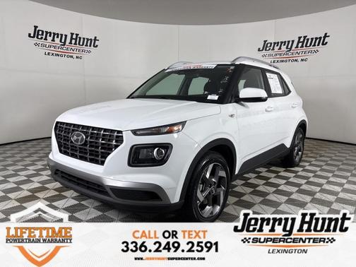 2024 Hyundai VENUE SEL