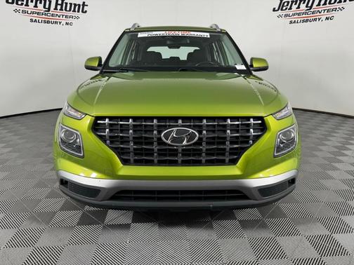 Apple Green 2023 Hyundai VENUE SEL