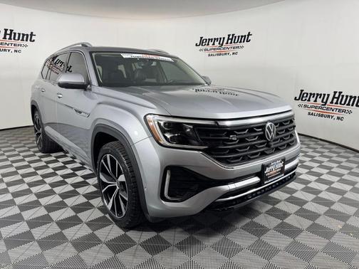 Silver Bird Metallic 2024 Volkswagen Atlas 2.0T SEL Premium R-Line