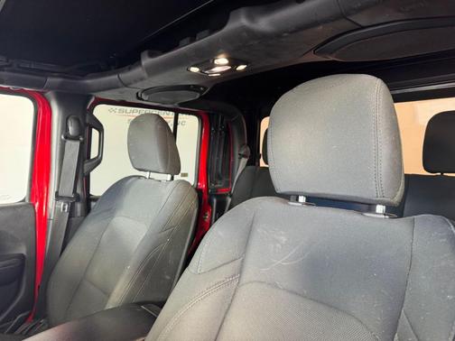 2020 Jeep Gladiator Sport