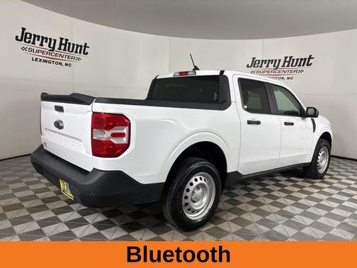 Oxford White 2022 Ford Maverick XL
