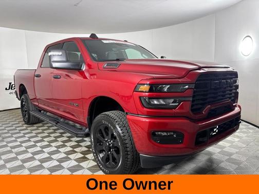 Molten Red Pearlcoat 2026 RAM 2500 Big Horn