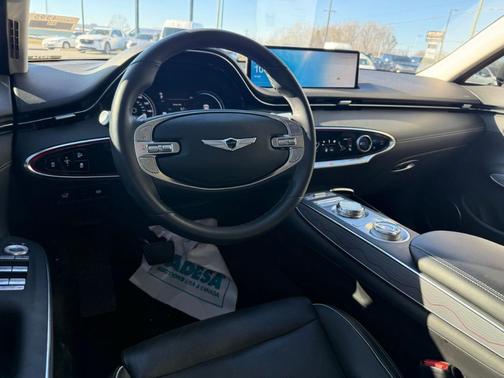2024 Genesis GV70 2.5T