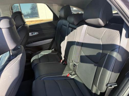 2024 Genesis GV70 2.5T