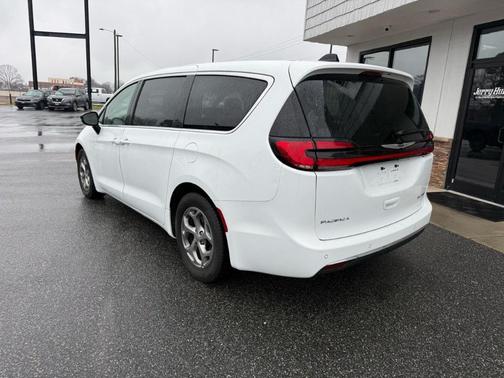 2024 Chrysler Pacifica Limited