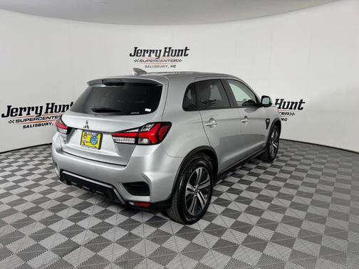 Silver 2025 Mitsubishi Outlander Sport 2.0 ES