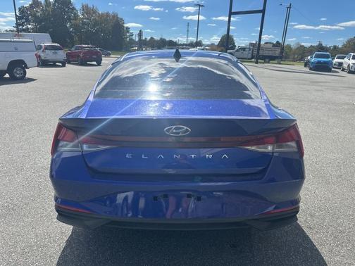 2021 Hyundai ELANTRA SEL